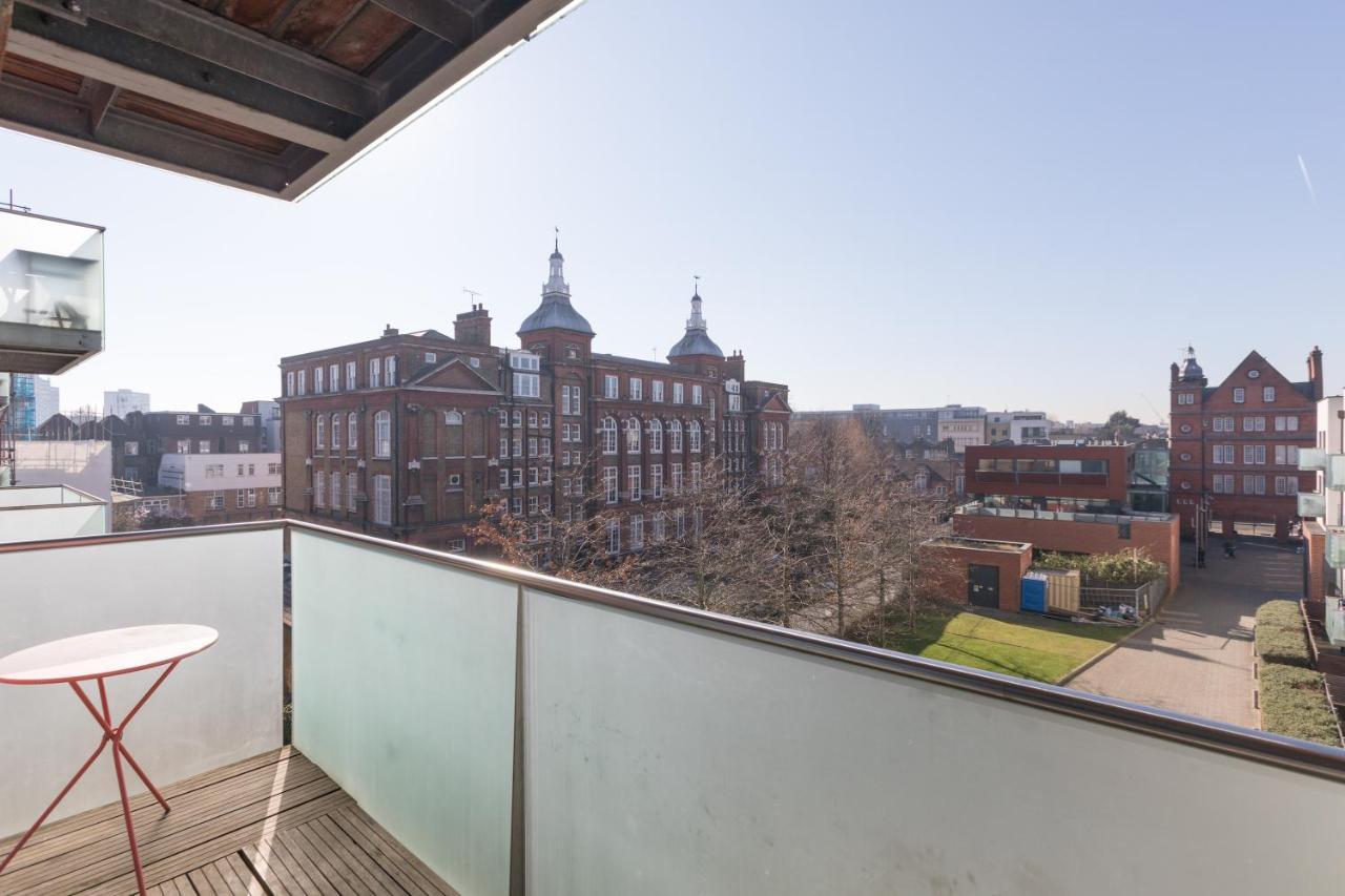 Luxury 2-Bed Flat Parking And Close To The Tube Londres Exterior foto